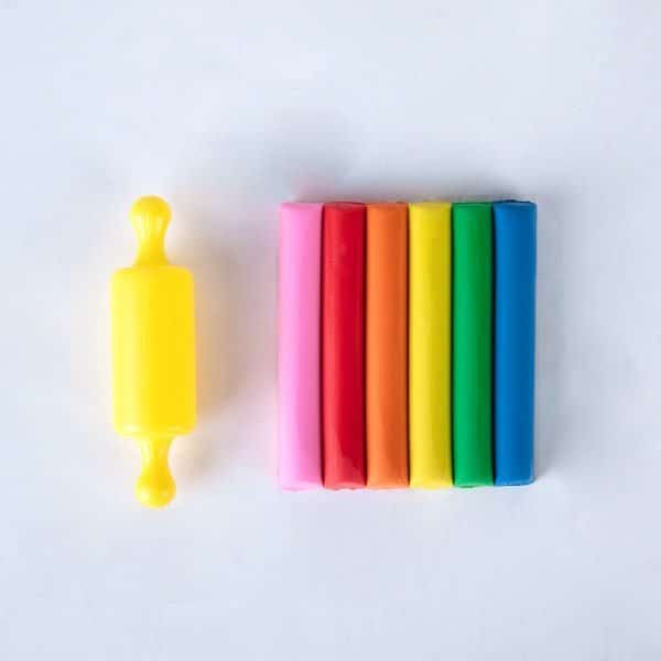 PLASTILINA 6 CULORI 60G + FORMA MODELAJ DELI – poza 3