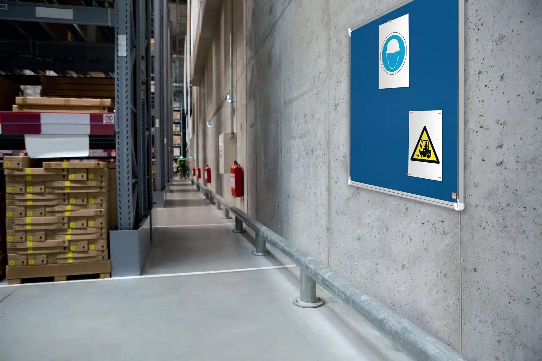 PANOU PLUTA 120*90 CM RAMA ALUMINIU PREMIUM PLUS NOBO – poza 4