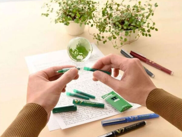 ROLLER 0.5MM V5 VERDE HI-TECPOINT PILOT – poza 3