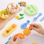 SET CREATIV PLASTILINA + 14 ACCESORII PIZZA, PASTA AND VEGGIE PARTY DELI – poza 5