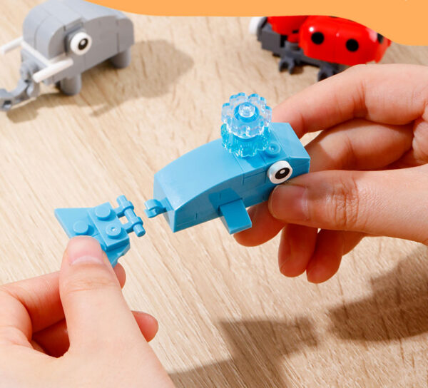 BLOCURI CONSTRUCTII TIP LEGO MODEL ANIMALE ASORTATE DELI – poza 4