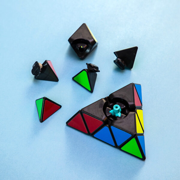 CUB MAGIC PIRAMIDA COLOR DELI – poza 2